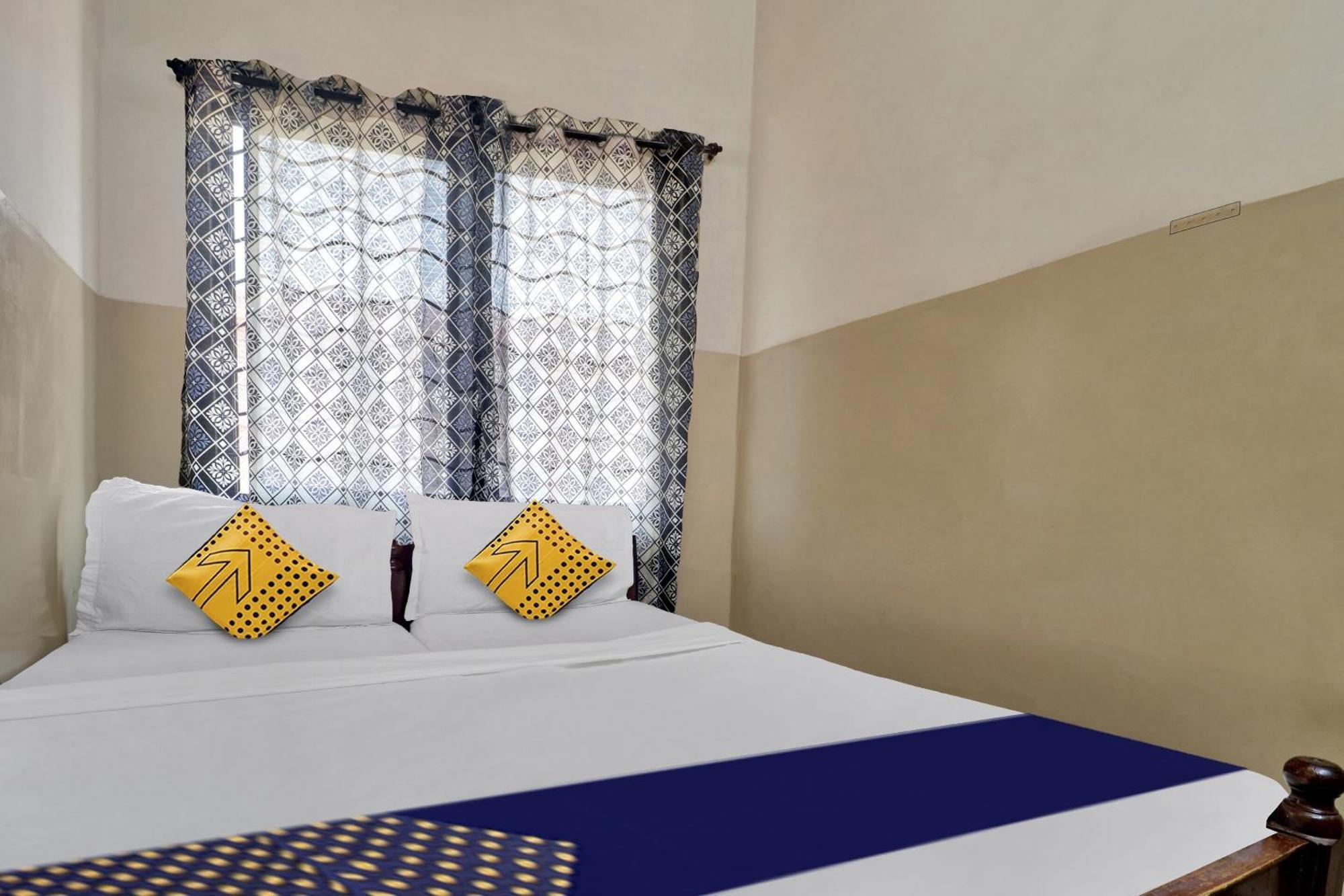 Spot On Gokul Residency Near Secunderabad Railway Station Hotel Hyderabad Exterior photo
