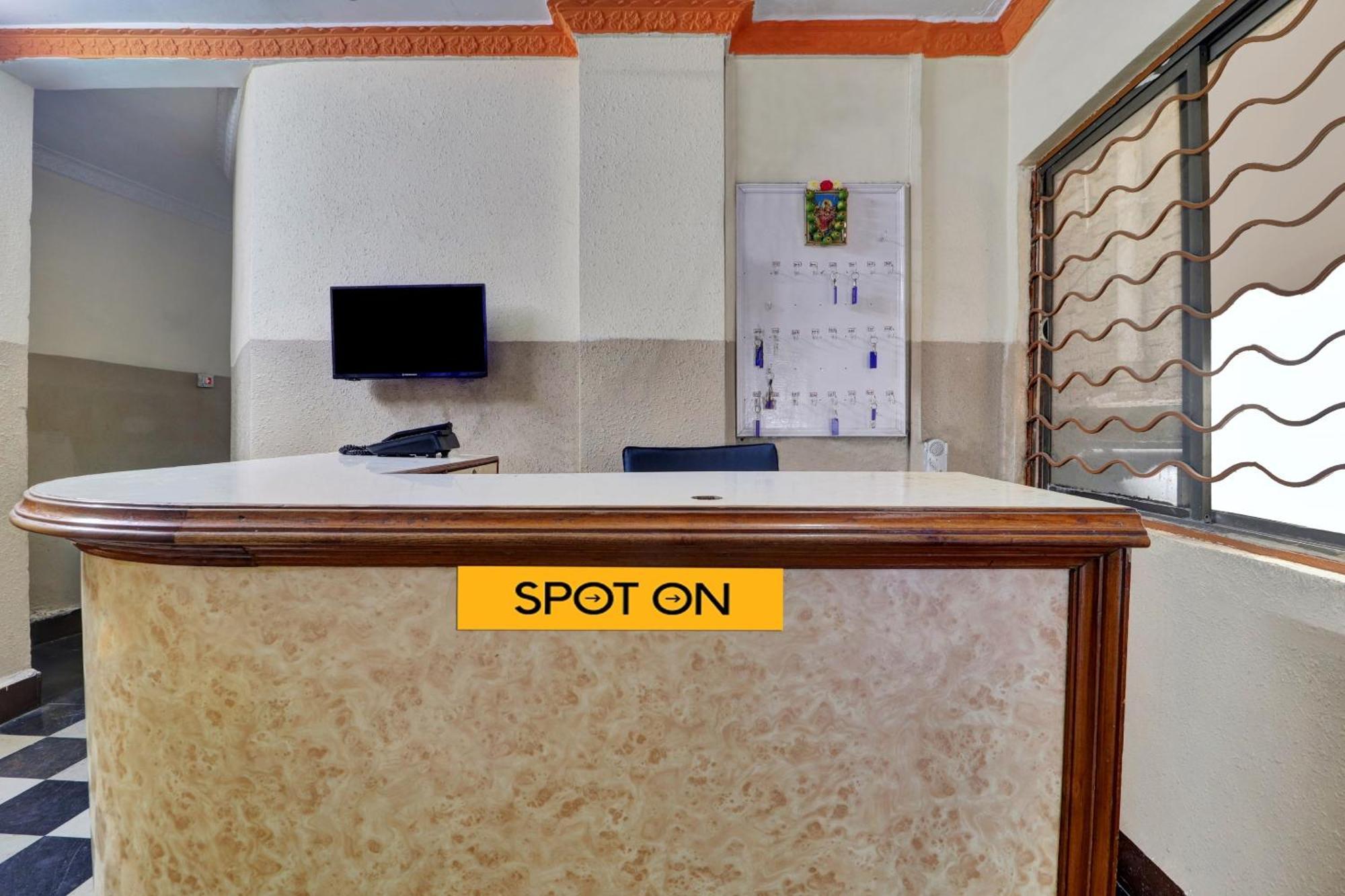 Spot On Gokul Residency Near Secunderabad Railway Station Hotel Hyderabad Exterior photo