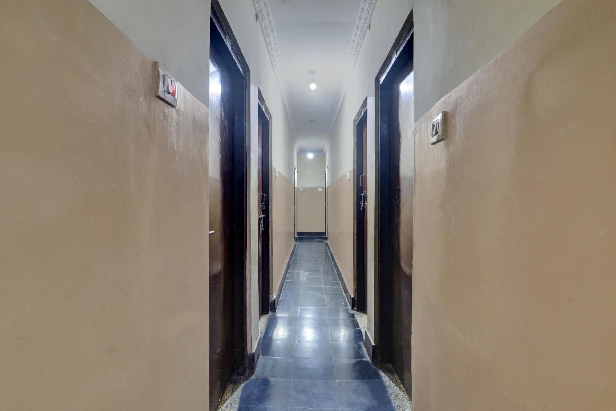 Spot On Gokul Residency Near Secunderabad Railway Station Hotel Hyderabad Exterior photo