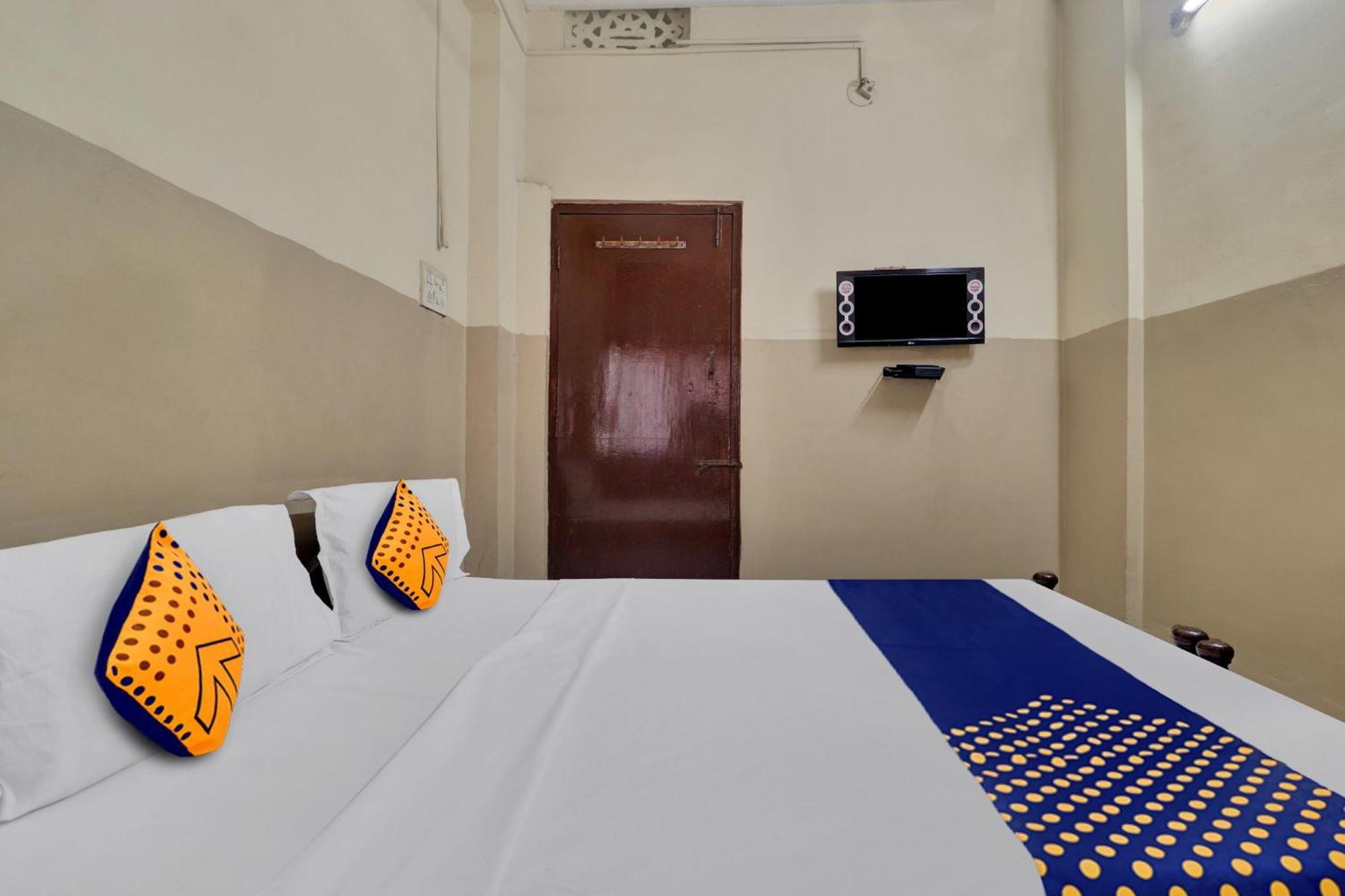Spot On Gokul Residency Near Secunderabad Railway Station Hotel Hyderabad Exterior photo