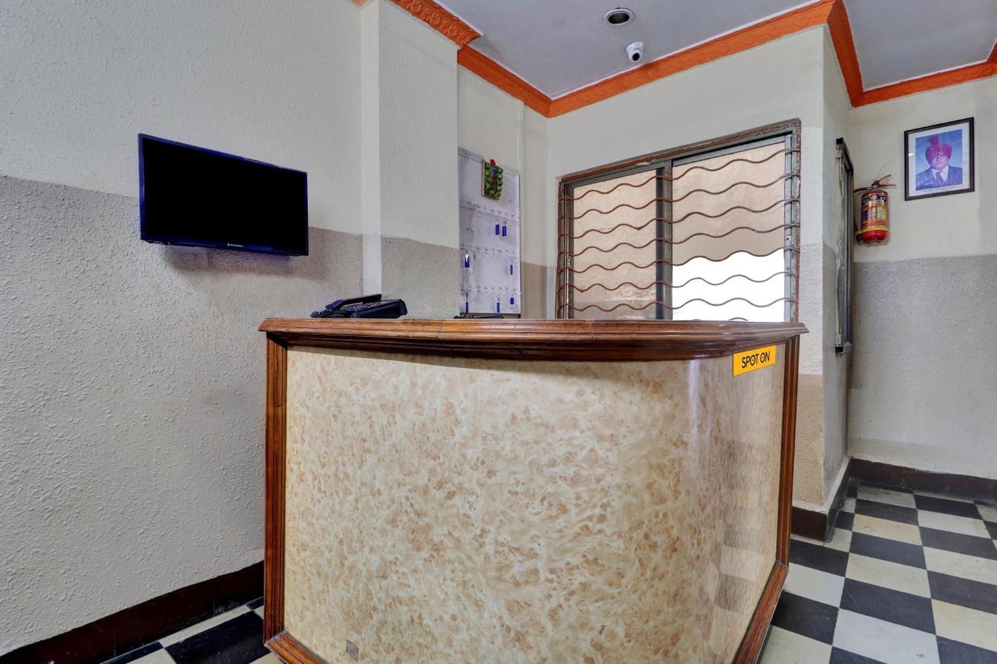 Spot On Gokul Residency Near Secunderabad Railway Station Hotel Hyderabad Exterior photo